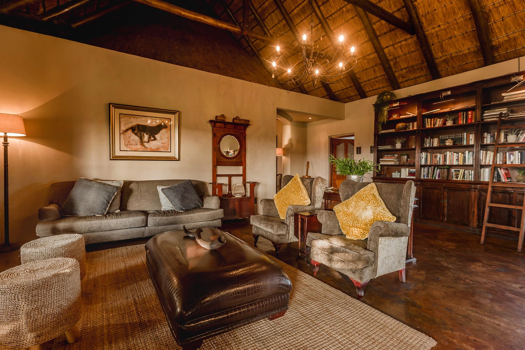 Hlosi Game Lodge - Amakhala Game Reserve Buyskloof Extérieur photo